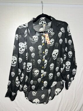 last kiss Skull Print Sheer Button Down Blouse Gold Buttons Size Small NWT